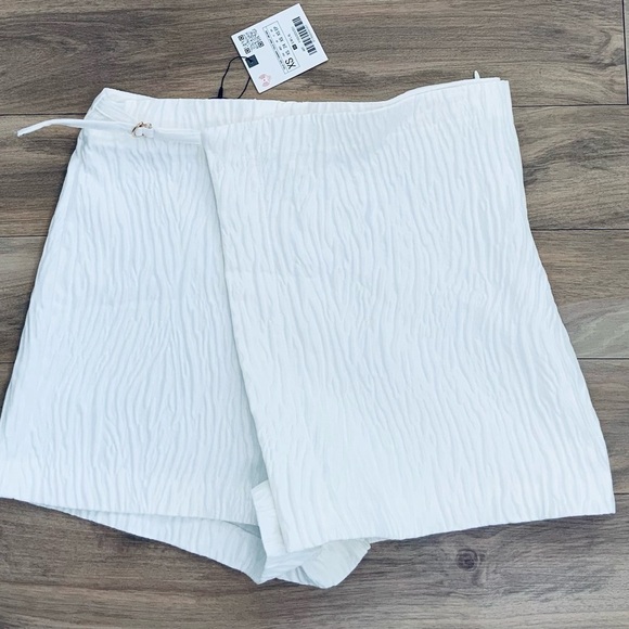ZARA WRAP FRONT SKORT - Picture 9 of 12